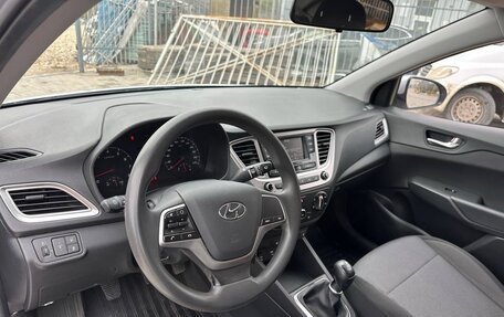 Hyundai Solaris II рестайлинг, 2020 год, 1 720 000 рублей, 19 фотография