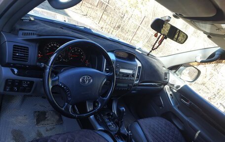 Toyota Land Cruiser Prado 120 рестайлинг, 2008 год, 2 300 000 рублей, 11 фотография