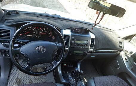 Toyota Land Cruiser Prado 120 рестайлинг, 2008 год, 2 300 000 рублей, 12 фотография