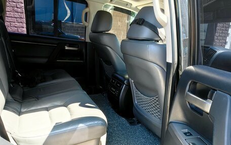 Toyota Land Cruiser 200, 2008 год, 3 100 000 рублей, 9 фотография