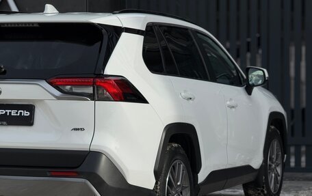 Toyota RAV4, 2021 год, 3 999 999 рублей, 18 фотография