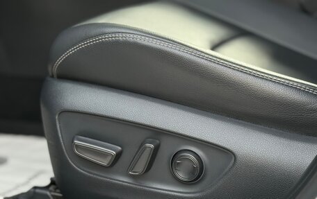 Toyota RAV4, 2021 год, 3 999 999 рублей, 33 фотография