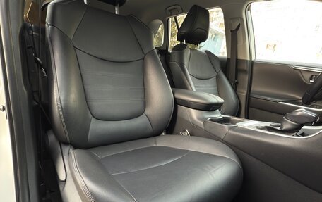 Toyota RAV4, 2021 год, 3 999 999 рублей, 34 фотография