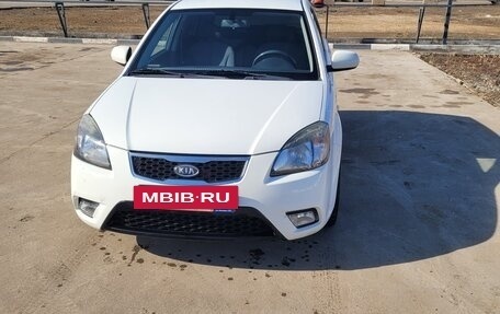 KIA Rio II, 2011 год, 650 000 рублей, 2 фотография
