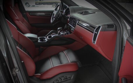 Porsche Cayenne III, 2021 год, 10 700 000 рублей, 18 фотография