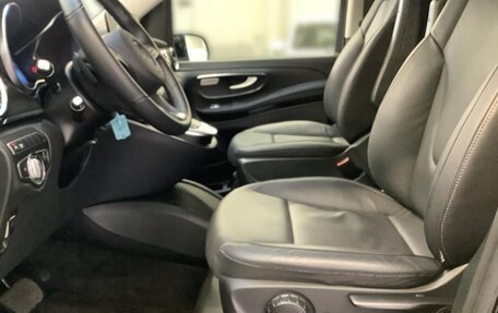 Mercedes-Benz V-Класс, 2023 год, 10 990 000 рублей, 6 фотография