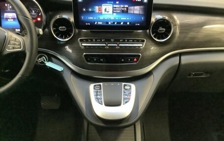 Mercedes-Benz V-Класс, 2023 год, 10 990 000 рублей, 9 фотография