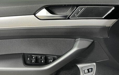 Volkswagen Passat B8 рестайлинг, 2017 год, 1 697 000 рублей, 13 фотография