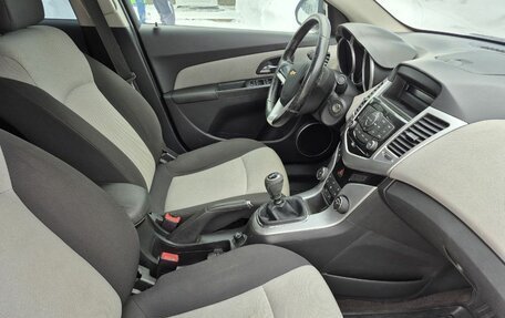 Chevrolet Cruze II, 2012 год, 676 000 рублей, 10 фотография
