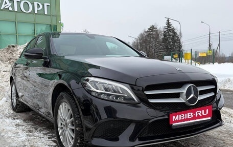 Mercedes-Benz C-Класс, 2018 год, 2 350 000 рублей, 3 фотография