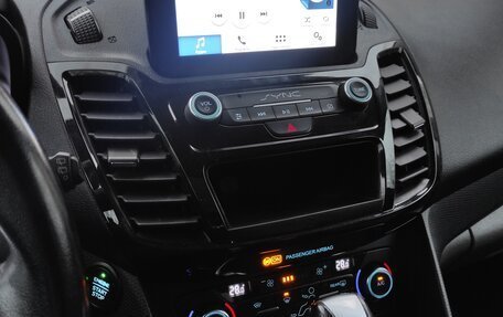 Ford Tourneo Connect II рестайлинг, 2019 год, 1 950 000 рублей, 6 фотография