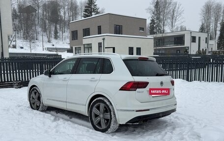 Volkswagen Tiguan II, 2017 год, 2 050 000 рублей, 2 фотография