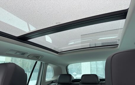 Volkswagen Tiguan II, 2017 год, 2 050 000 рублей, 16 фотография