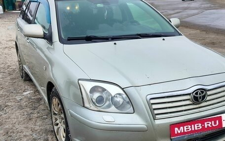 Toyota Avensis III рестайлинг, 2004 год, 530 000 рублей, 1 фотография