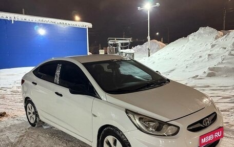 Hyundai Solaris II рестайлинг, 2011 год, 685 000 рублей, 1 фотография