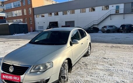 Volkswagen Passat B6, 2010 год, 900 000 рублей, 2 фотография