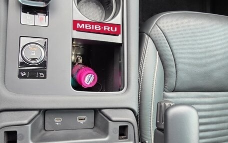 Land Rover Discovery IV, 2023 год, 10 900 000 рублей, 24 фотография