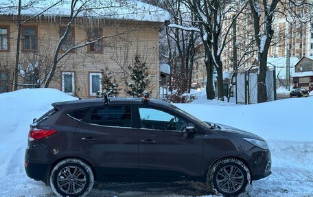 Hyundai ix35 I рестайлинг, 2013 год, 890 000 рублей, 2 фотография