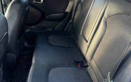 Hyundai ix35 I рестайлинг, 2013 год, 890 000 рублей, 18 фотография