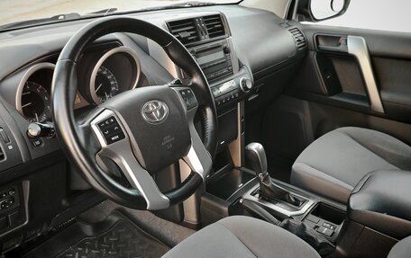 Toyota Land Cruiser Prado 150 рестайлинг 2, 2012 год, 3 100 000 рублей, 18 фотография