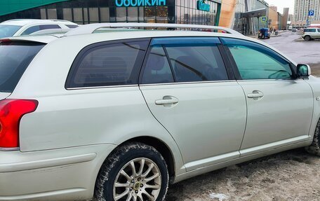Toyota Avensis III рестайлинг, 2004 год, 530 000 рублей, 2 фотография