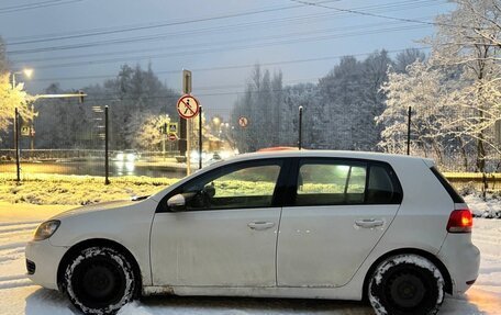 Volkswagen Golf VI, 2011 год, 600 000 рублей, 2 фотография