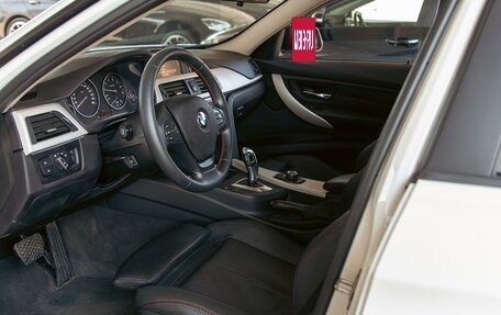 BMW 3 серия, 2017 год, 1 955 000 рублей, 13 фотография