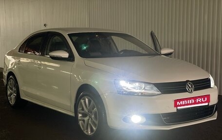 Volkswagen Jetta VI, 2012 год, 945 000 рублей, 16 фотография