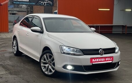Volkswagen Jetta VI, 2012 год, 945 000 рублей, 12 фотография