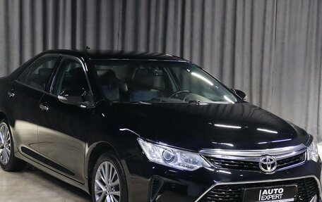 Toyota Camry, 2017 год, 2 579 000 рублей, 2 фотография