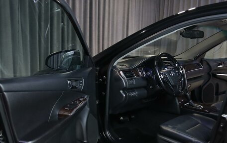 Toyota Camry, 2017 год, 2 579 000 рублей, 8 фотография