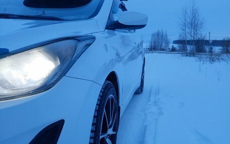 Hyundai Elantra V, 2015 год, 850 000 рублей, 3 фотография