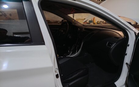 Hyundai Elantra V, 2015 год, 850 000 рублей, 10 фотография