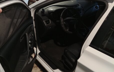 Hyundai Elantra V, 2015 год, 850 000 рублей, 7 фотография