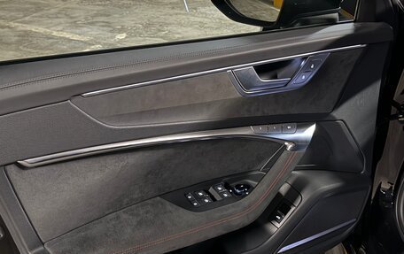 Audi RS 6, 2023 год, 16 800 000 рублей, 10 фотография