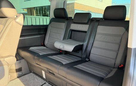 Volkswagen Multivan T6 рестайлинг, 2021 год, 6 250 000 рублей, 7 фотография