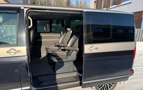 Volkswagen Multivan T6 рестайлинг, 2021 год, 6 250 000 рублей, 8 фотография