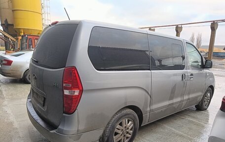 Hyundai H-1 II рестайлинг, 2016 год, 1 750 000 рублей, 4 фотография