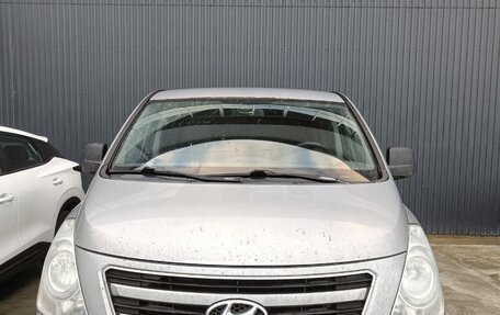 Hyundai H-1 II рестайлинг, 2016 год, 1 750 000 рублей, 2 фотография