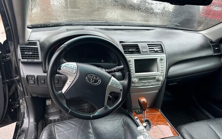 Toyota Camry, 2010 год, 900 000 рублей, 8 фотография