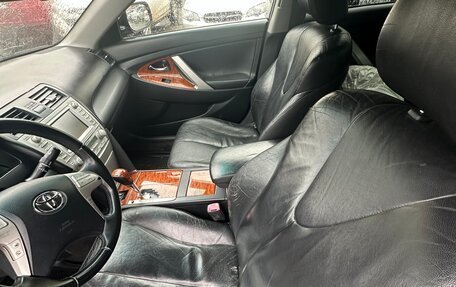 Toyota Camry, 2010 год, 900 000 рублей, 9 фотография