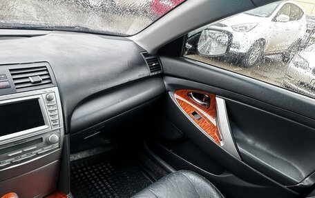 Toyota Camry, 2010 год, 900 000 рублей, 19 фотография