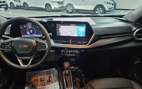 Chevrolet Trax, 2023 год, 1 650 000 рублей, 10 фотография