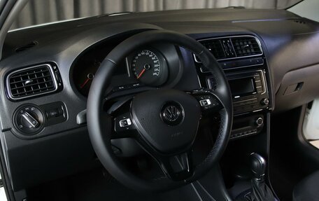 Volkswagen Polo VI (EU Market), 2018 год, 969 000 рублей, 10 фотография