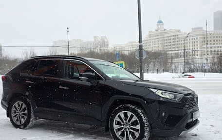Toyota RAV4, 2020 год, 4 000 000 рублей, 8 фотография