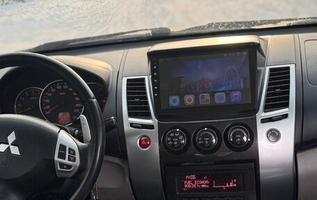 Mitsubishi Pajero Sport II рестайлинг, 2011 год, 1 299 000 рублей, 7 фотография