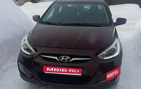 Hyundai Solaris II рестайлинг, 2013 год, 700 000 рублей, 8 фотография