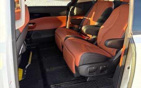 KIA Carnival, 2023 год, 5 100 000 рублей, 13 фотография