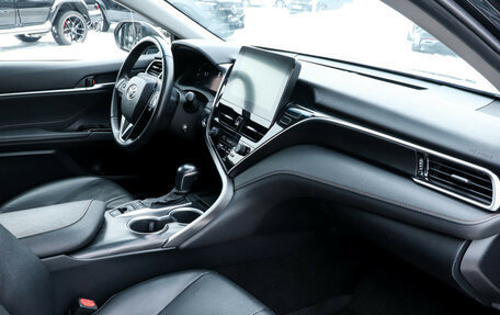 Toyota Camry, 2023 год, 3 620 000 рублей, 9 фотография