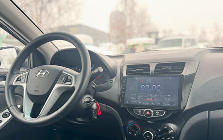 Hyundai Solaris II рестайлинг, 2013 год, 939 000 рублей, 12 фотография